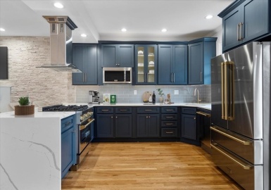 602-R E 3rd St, Boston, Massachusetts 02127, 5 Bedrooms Bedrooms, 7 Rooms Rooms,3.5 BathroomsBathrooms,Residential Lease,For Rent,E 3rd St,73223053