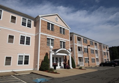 1 Millbrook Lane, Wakefield, Massachusetts 01880, 2 Bedrooms Bedrooms, 4 Rooms Rooms,2 BathroomsBathrooms,Residential,For Sale,Millbrook Estates,Millbrook Lane,73159424