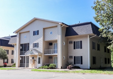 41 W Summit St, South Hadley, Massachusetts 01075, 2 Bedrooms Bedrooms, 4 Rooms Rooms,1 BathroomBathrooms,Residential,For Sale,Falls Woods Condominiums,W Summit St,73164687