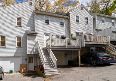 100 Central Ave, Ayer, Massachusetts 01432, 2 Bedrooms Bedrooms, 4 Rooms Rooms,1.5 BathroomsBathrooms,Residential,For Sale,Pondview Condominiums,Central Ave,73106425