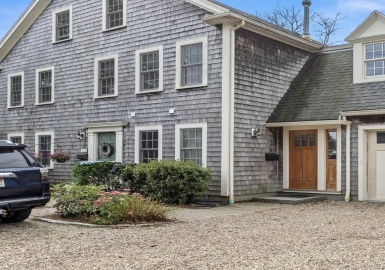 16 County St, Ipswich, Massachusetts 01938, 1 Bedroom Bedrooms, 3 Rooms Rooms,1 BathroomBathrooms,Residential,For Sale,Knowlton House Townhouse,County St,73159393