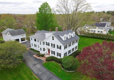 200 Pleasant Street, Framingham, Massachusetts 01701, 5 Bedrooms Bedrooms, 14 Rooms Rooms,3 BathroomsBathrooms,Residential Income,For Sale,Pleasant Street,73237478