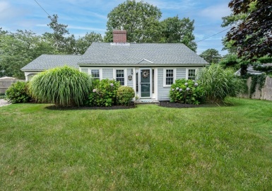55 Oak Street, Dennis, Massachusetts 02639, 3 Bedrooms Bedrooms, 5 Rooms Rooms,1 BathroomBathrooms,Residential,For Sale,Oak Street,73153661