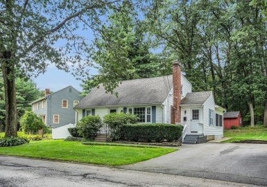 38 Hunting Ave, Shrewsbury, Massachusetts 01545, 4 Bedrooms Bedrooms, 6 Rooms Rooms,2 BathroomsBathrooms,Residential,For Sale,Hunting Ave,73161531