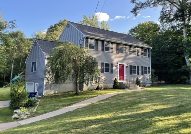 99 Milford St, Medway, Massachusetts 02053, 4 Bedrooms Bedrooms, 8 Rooms Rooms,1.5 BathroomsBathrooms,Residential,For Sale,Milford St,73152009