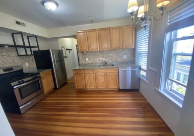 7 Oak Square, Boston, Massachusetts 02135, 1 Bedroom Bedrooms, 4 Rooms Rooms,1 BathroomBathrooms,Residential Lease,For Rent,Oak Square,73190217
