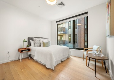 21-35 West 2nd St, Boston, Massachusetts 02127, 3 Bedrooms Bedrooms, 5 Rooms Rooms,2 BathroomsBathrooms,Residential Lease,For Rent,West 2nd St,73190302