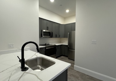 74 Mt Vernon St, Lynn, Massachusetts 01901, 2 Bedrooms Bedrooms, 3 Rooms Rooms,1 BathroomBathrooms,Residential Lease,For Rent,Mt Vernon St,73213770