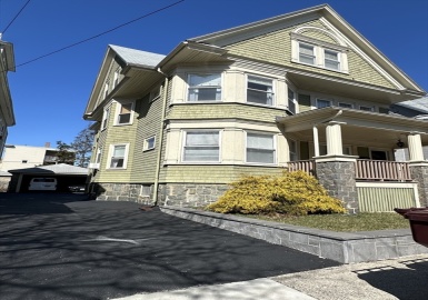 20 Walnut Street, Everett, Massachusetts 02149, 2 Bedrooms Bedrooms, 5 Rooms Rooms,1 BathroomBathrooms,Residential Lease,For Rent,Walnut Street,73213846