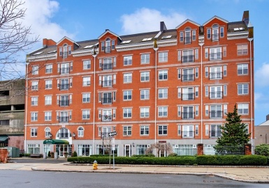 11 Church St., Salem, Massachusetts 01970, 1 Bedroom Bedrooms, 3 Rooms Rooms,1 BathroomBathrooms,Residential,For Sale,The Essex,Church St.,73161828