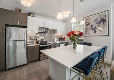 99 Tremont St, Boston, Massachusetts 02135, 2 Bedrooms Bedrooms, 4 Rooms Rooms,2 BathroomsBathrooms,Residential,For Sale,Tremont St,73143305