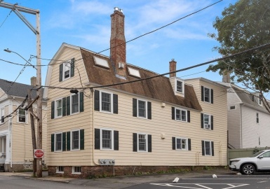 4 Herbert St, Salem, Massachusetts 01970, 2 Bedrooms Bedrooms, 4 Rooms Rooms,1 BathroomBathrooms,Residential,For Sale,4 Herbert Street Condominium,Herbert St,73159358