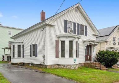 79 Mount Washington Street, Lowell, Massachusetts 01854, 3 Bedrooms Bedrooms, 7 Rooms Rooms,1 BathroomBathrooms,Residential,For Sale,Mount Washington Street,73161600