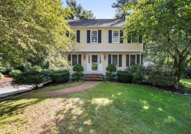21 Maple Pond Ln, Duxbury, Massachusetts 02332, 4 Bedrooms Bedrooms, 8 Rooms Rooms,2.5 BathroomsBathrooms,Residential,For Sale,Maple Pond Ln,73161524