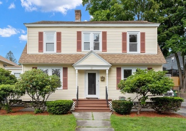 27 Woodman Rd, Worcester, Massachusetts 01602, 3 Bedrooms Bedrooms, 6 Rooms Rooms,2 BathroomsBathrooms,Residential,For Sale,Woodman Rd,73132515