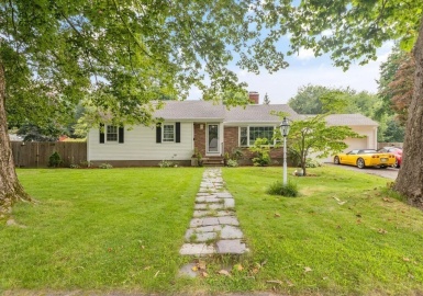 16 Keniston Rd, Lynnfield, Massachusetts 01940, 3 Bedrooms Bedrooms, 8 Rooms Rooms,2 BathroomsBathrooms,Residential,For Sale,Keniston Rd,73141228