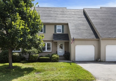 5 Bayberry Ln, Worcester, Massachusetts 01602, 3 Bedrooms Bedrooms, 7 Rooms Rooms,2.5 BathroomsBathrooms,Residential,For Sale,Botany Bay Condominiums,Bayberry Ln,73156846