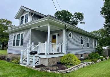300 Menlo St, Brockton, Massachusetts 02301, 2 Bedrooms Bedrooms, 5 Rooms Rooms,1 BathroomBathrooms,Residential,For Sale,Menlo St,73154683