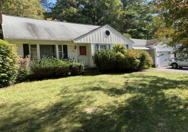 270 Burt St, Taunton, Massachusetts 02780, 3 Bedrooms Bedrooms, 5 Rooms Rooms,1 BathroomBathrooms,Residential,For Sale,Burt St,73169572
