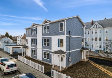 30 Alma Street, Lawrence, Massachusetts 01841, 4 Bedrooms Bedrooms, 7 Rooms Rooms,3.5 BathroomsBathrooms,Residential,For Sale,Alma Street,73132188