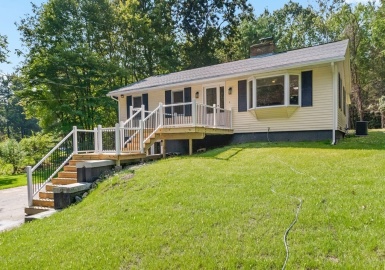 390 Burrage Street, Lunenburg, Massachusetts 01452, 3 Bedrooms Bedrooms, 7 Rooms Rooms,2 BathroomsBathrooms,Residential,For Sale,Burrage Street,73157196