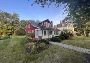 18 Main St, Easton, Massachusetts 02356, 4 Bedrooms Bedrooms, 9 Rooms Rooms,2 BathroomsBathrooms,Residential,For Sale,Main St,73156460