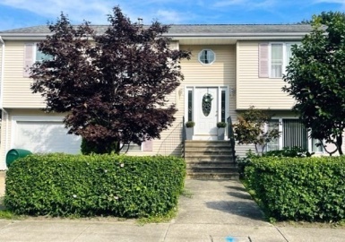 125 Ratcliffe St, Fall River, Massachusetts 02723, 3 Bedrooms Bedrooms, 6 Rooms Rooms,2 BathroomsBathrooms,Residential,For Sale,Ratcliffe St,73159345
