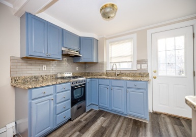 1368 Pleasant St, Weymouth, Massachusetts 02189, 2 Bedrooms Bedrooms, 4 Rooms Rooms,1 BathroomBathrooms,Residential Lease,For Rent,Pleasant St,73194539