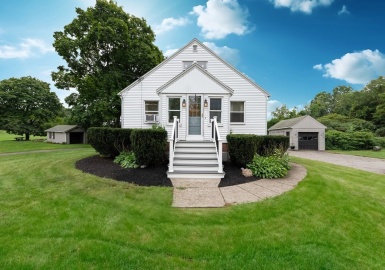 592 West Street, Braintree, Massachusetts 02184, 3 Bedrooms Bedrooms, 6 Rooms Rooms,1 BathroomBathrooms,Residential,For Sale,West Street,73158321