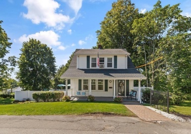 11 Sonrel St, Woburn, Massachusetts 01801, 3 Bedrooms Bedrooms, 9 Rooms Rooms,1.5 BathroomsBathrooms,Residential,For Sale,Sonrel St,73158526