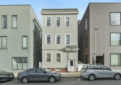 6 I St, Boston, Massachusetts 02127, 2 Bedrooms Bedrooms, 5 Rooms Rooms,1 BathroomBathrooms,Residential Lease,For Rent,I St,73205459