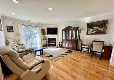 990 Vfw Parkway, Boston, Massachusetts 02132, 2 Bedrooms Bedrooms, 4 Rooms Rooms,1 BathroomBathrooms,Residential Lease,For Rent,Vfw Parkway,73205726