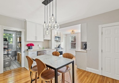 8 Adams Street, Salem, Massachusetts 01970, 2 Bedrooms Bedrooms, 7 Rooms Rooms,2 BathroomsBathrooms,Residential Lease,For Rent,Adams Street,73222259
