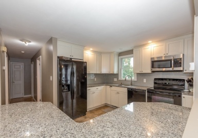 12 Carroll Parkway, Lowell, Massachusetts 01851, 3 Bedrooms Bedrooms, 9 Rooms Rooms,2 BathroomsBathrooms,Residential,For Sale,Carroll Parkway,73146031