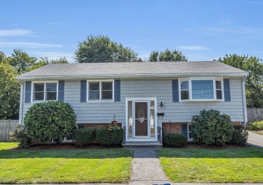 11 Esquire Dr, Peabody, Massachusetts 01960, 4 Bedrooms Bedrooms, 7 Rooms Rooms,1.5 BathroomsBathrooms,Residential,For Sale,Esquire Dr,73157101