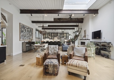 21 Village Street, Somerville, Massachusetts 02143, 3 Bedrooms Bedrooms, 9 Rooms Rooms,3 BathroomsBathrooms,Residential,For Sale,Village People Condominium,Village Street,73159165