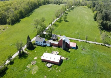 75 Marsh Rd, Dudley, Massachusetts 01571, 4 Bedrooms Bedrooms, 11 Rooms Rooms,2 BathroomsBathrooms,Residential,For Sale,Marsh Rd,73075694