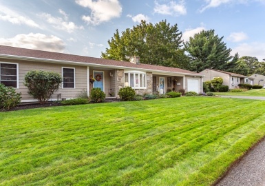 15 Brisbon Rd, Somerset, Massachusetts 02726, 3 Bedrooms Bedrooms, 6 Rooms Rooms,1 BathroomBathrooms,Residential,For Sale,Brisbon Rd,73164533