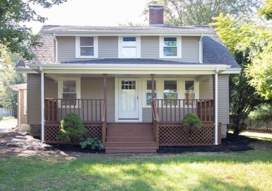 829 Middleboro Ave, Taunton, Massachusetts 02718, 5 Bedrooms Bedrooms, 8 Rooms Rooms,1.5 BathroomsBathrooms,Residential,For Sale,Middleboro Ave,73162403