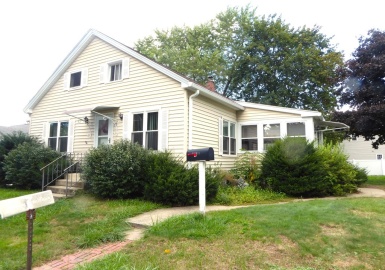 30 Boynton Avenue, South Hadley, Massachusetts 01075, 2 Bedrooms Bedrooms, 5 Rooms Rooms,1 BathroomBathrooms,Residential,For Sale,Boynton Avenue,73161924