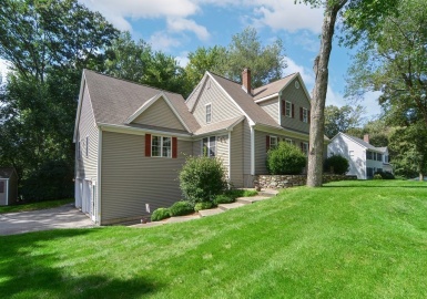 4 Lealand Peck Dr, Wrentham, Massachusetts 02093, 3 Bedrooms Bedrooms, 7 Rooms Rooms,2.5 BathroomsBathrooms,Residential,For Sale,Lealand Peck Dr,73161134