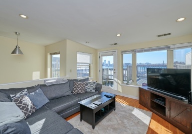 296 Meridian St, Boston, Massachusetts 02128, 1 Bedroom Bedrooms, 3 Rooms Rooms,1 BathroomBathrooms,Residential Lease,For Rent,Meridian St,73205202