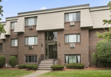 5 Hallmark Garderns, Burlington, Massachusetts 01803, 2 Bedrooms Bedrooms, 4 Rooms Rooms,1 BathroomBathrooms,Residential Lease,For Rent,Hallmark Garderns,73220690