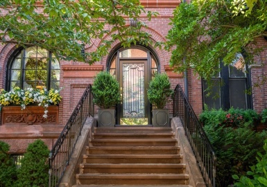 29 Brimmer St, Boston, Massachusetts 02108, 2 Bedrooms Bedrooms, 5 Rooms Rooms,3 BathroomsBathrooms,Residential,For Sale,Brimmer St,73157901