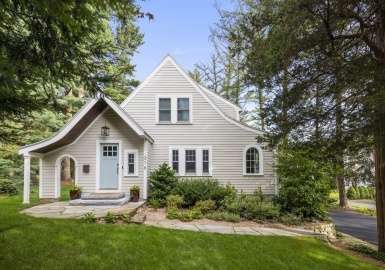 378 Main Street, Lynnfield, Massachusetts 01940, 3 Bedrooms Bedrooms, 7 Rooms Rooms,3 BathroomsBathrooms,Residential,For Sale,Main Street,73158387