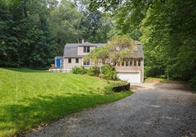 246 Middle St, West Newbury, Massachusetts 01985, 3 Bedrooms Bedrooms, 8 Rooms Rooms,3 BathroomsBathrooms,Residential,For Sale,Middle St,73157681