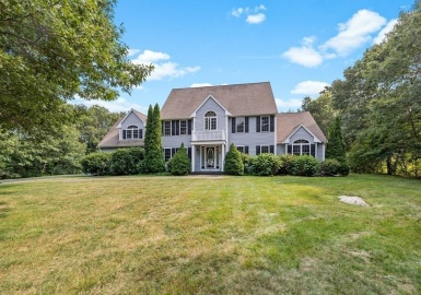 24 Shoals Ave., Plymouth, Massachusetts 02360, 4 Bedrooms Bedrooms, 11 Rooms Rooms,2.5 BathroomsBathrooms,Residential,For Sale,Shoals Ave.,73150986