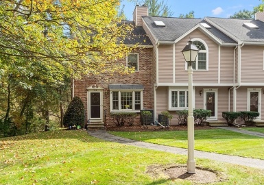 12 Brookfield Dr, Groton, Massachusetts 01450, 2 Bedrooms Bedrooms, 6 Rooms Rooms,1.5 BathroomsBathrooms,Residential,For Sale,Brookfield Commons Condominium,Brookfield Dr,73171448