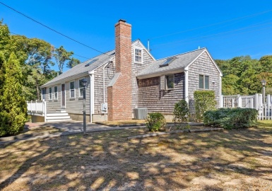 70 Armour Dr, Eastham, Massachusetts 02642, 3 Bedrooms Bedrooms, 4 Rooms Rooms,3 BathroomsBathrooms,Residential,For Sale,Armour Dr,73145006