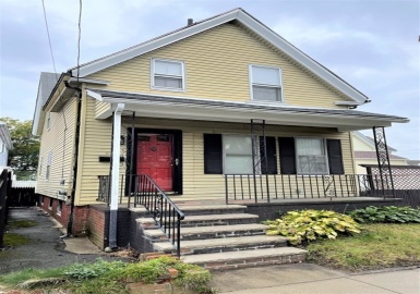 54 Staples Ave, Everett, Massachusetts 02149, 3 Bedrooms Bedrooms, 6 Rooms Rooms,1.5 BathroomsBathrooms,Residential,For Sale,Staples Ave,73163306